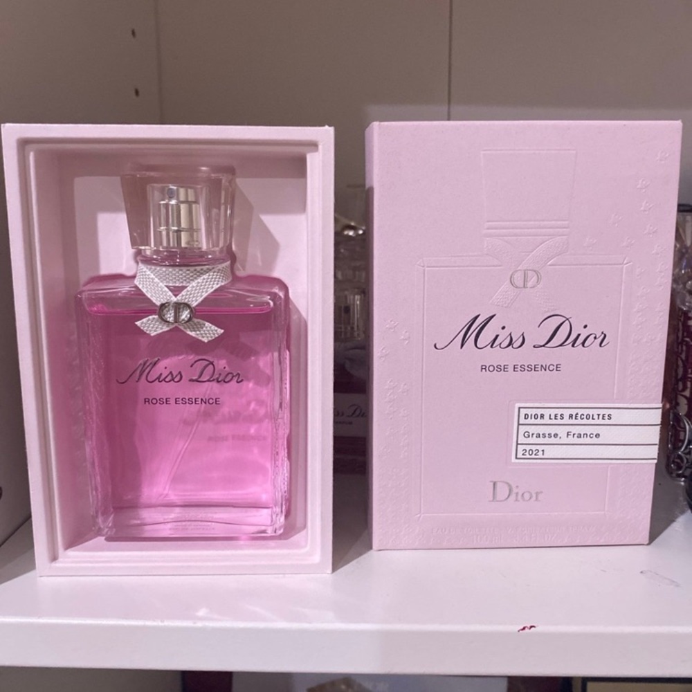 Miss Dior ROSE ESSENCE-Exclusive